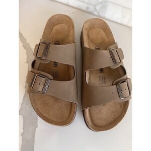 CUSHIONAIRE Lane Cork Footbed Sandal  Women's US 8.5M Brown